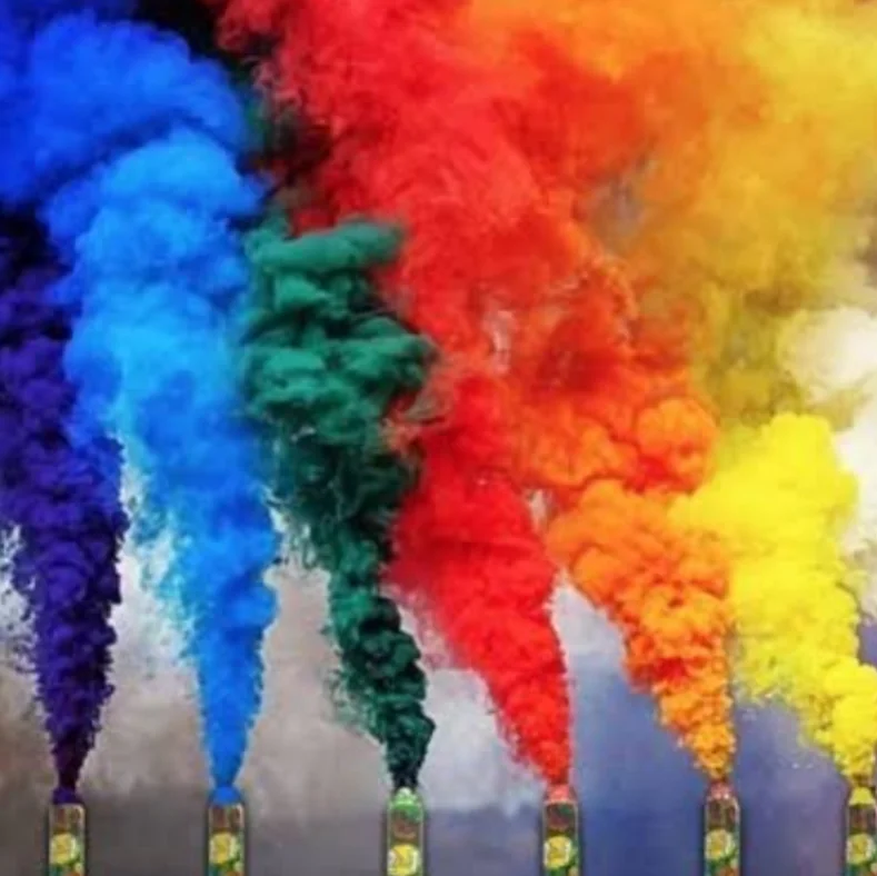 Smoke bomb
